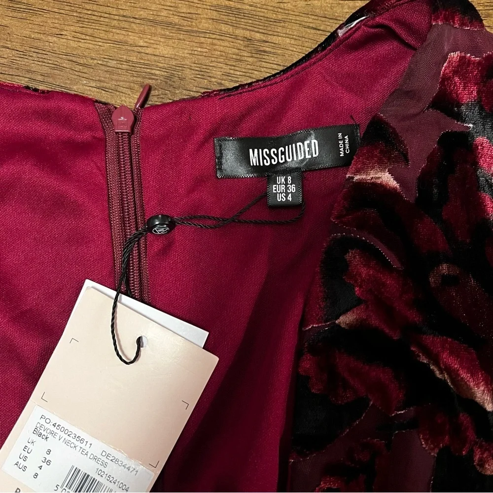 NWT Missguided Devore V Neck Tea Dress Floral Size 4 Red Ruffle Plunge - Picture 3 of 16